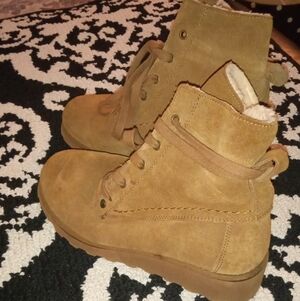 Tan Suede Ankle Boots Bearpaw